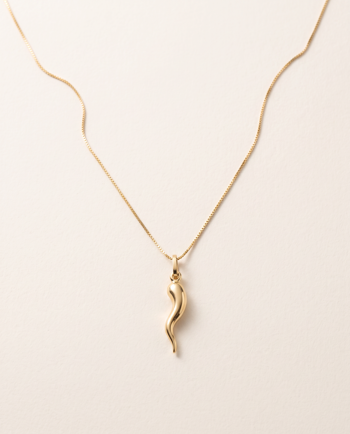 Cornicello-Anhänger aus 750er Gold – italienisches Glückshorn – Ansicht 3