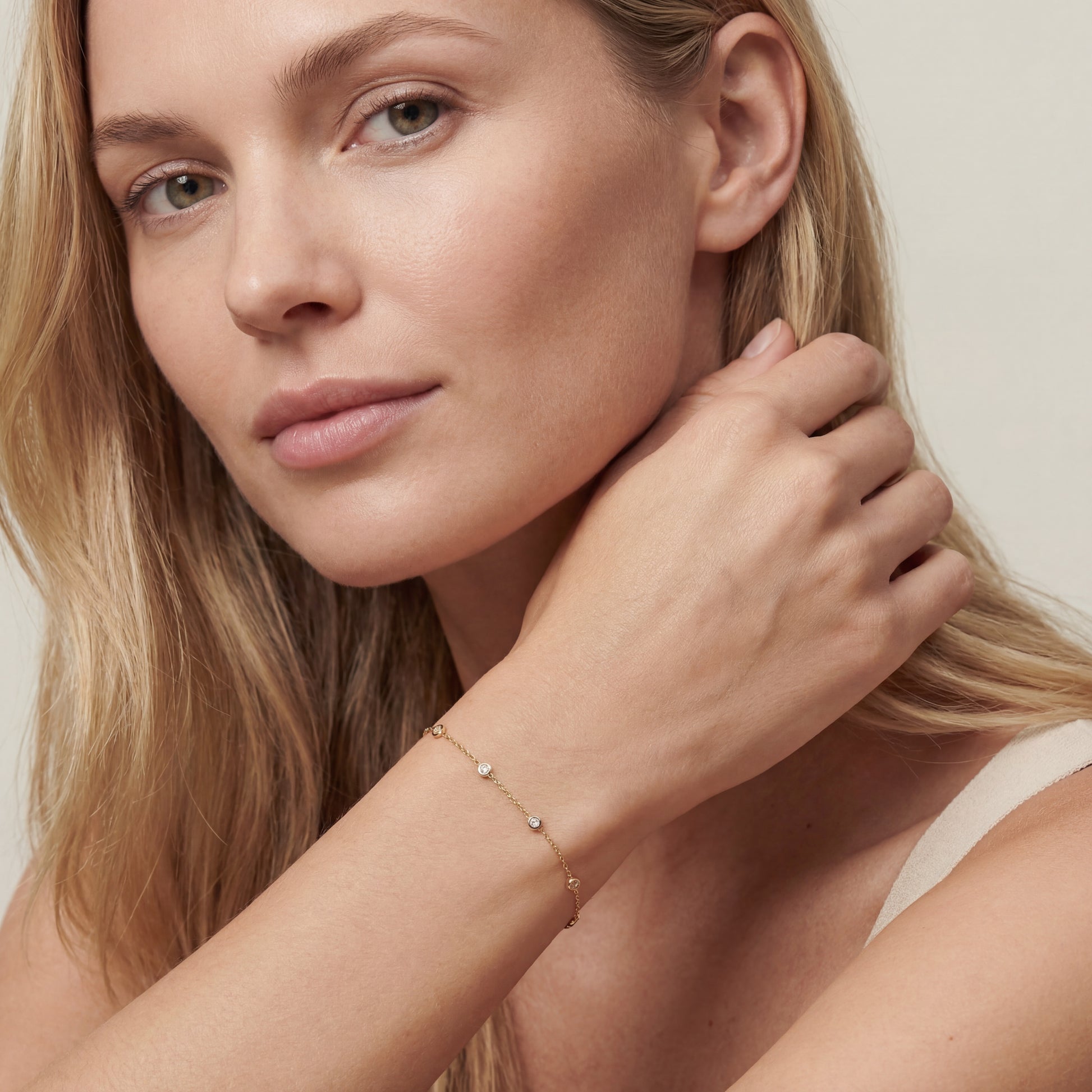 18K (750) Gold Armband mit Zirkonia Damen – Zeitlos & Elegant | PAEEZE
