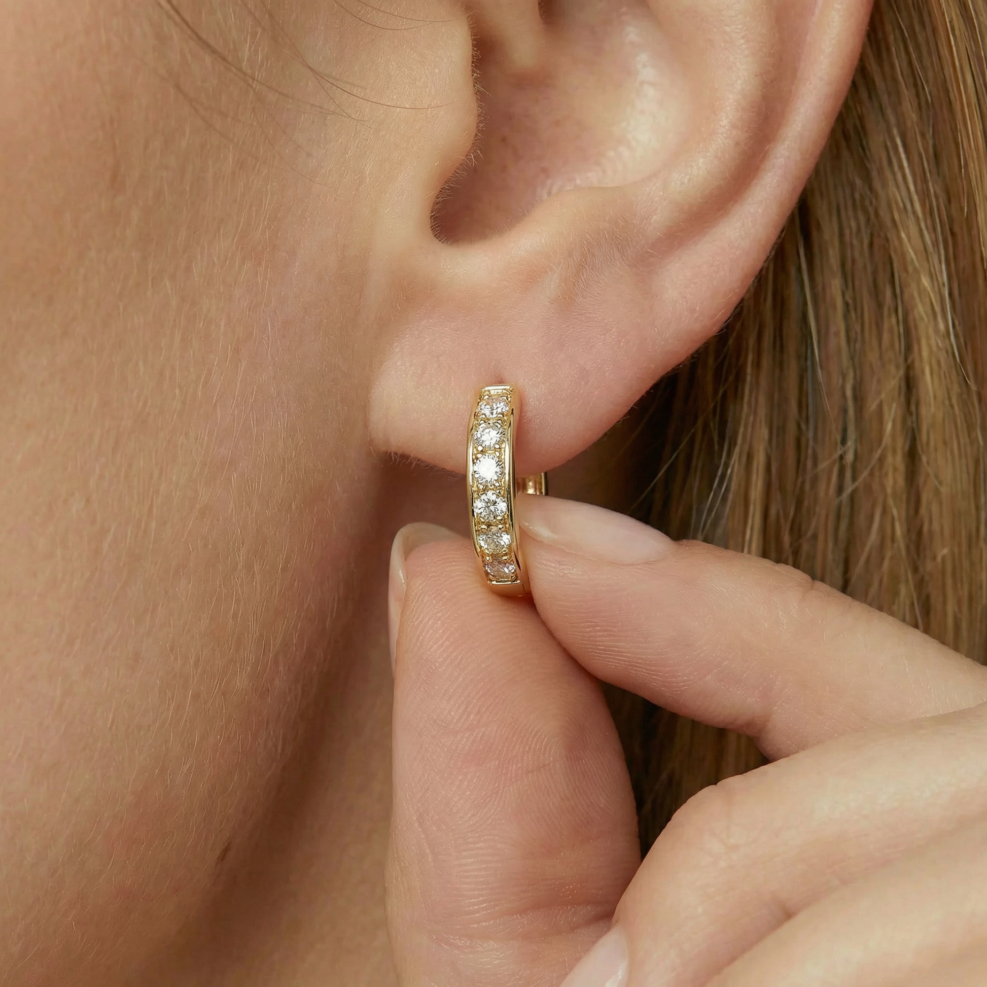 18K (750) Gold Creolen mit Zirkonia Damen 11,5 mm – Elegante Ohrringe | PAEEZE