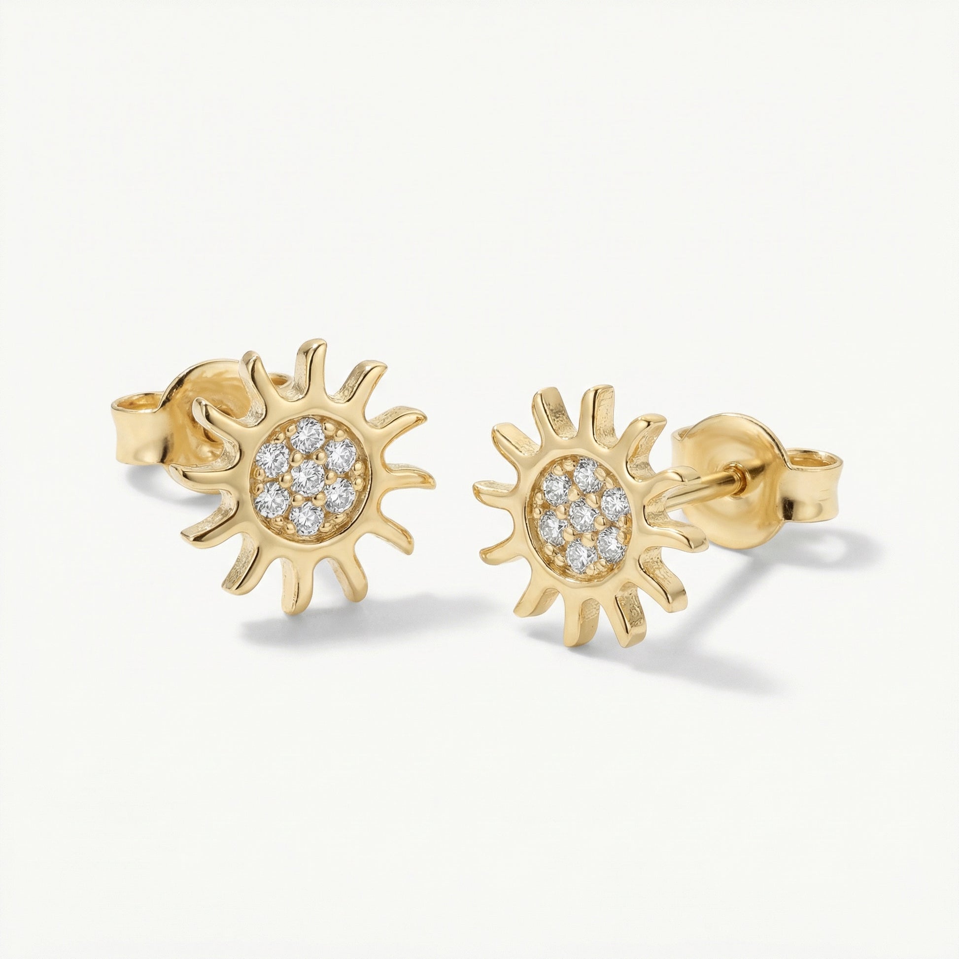 18K (750) Gold Sonnen Ohrstecker Damen mit Zirkonia – Sun Design | PAEEZE