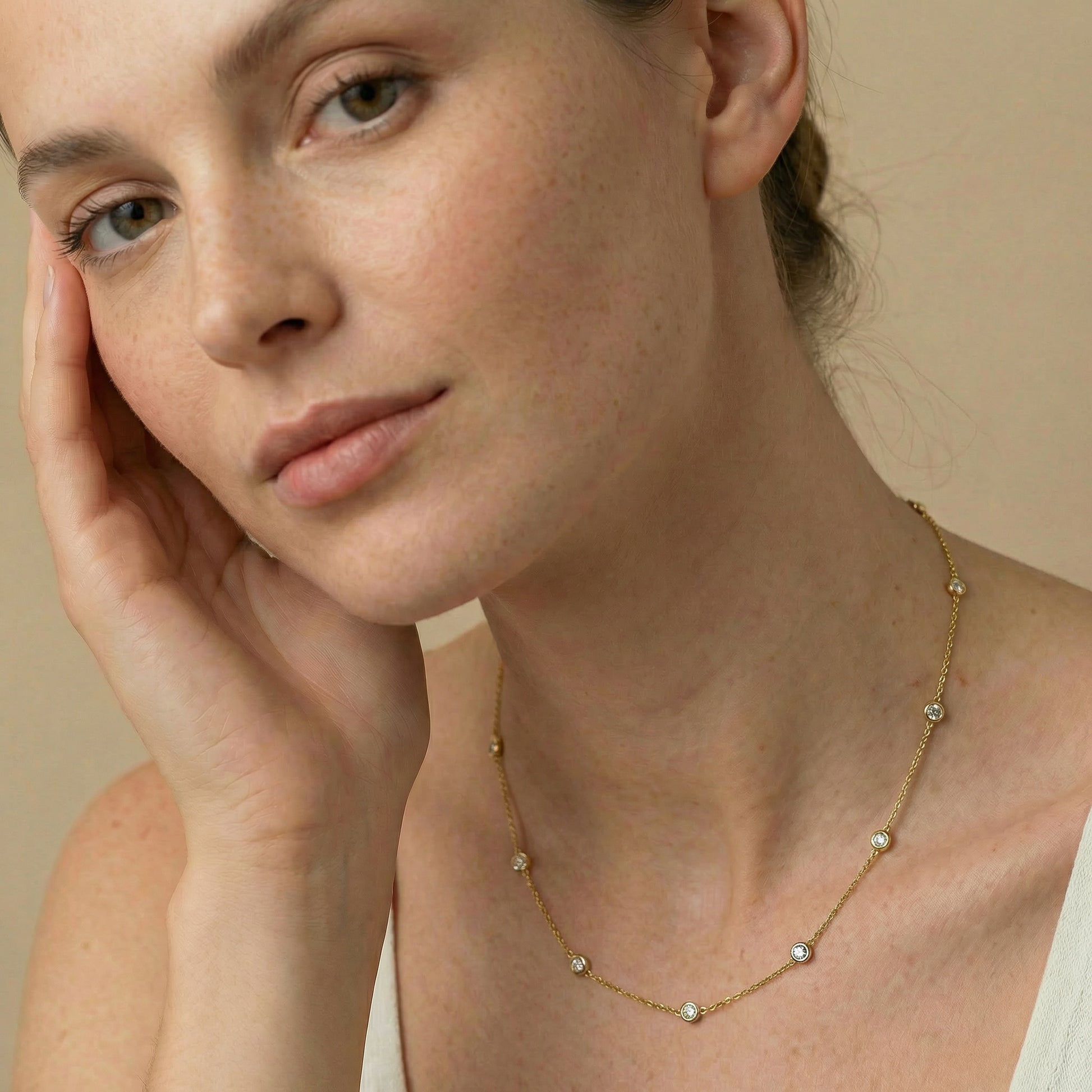 750 Gold Halskette mit Zirkonia-Steinen – 18K Gelbgold Kette elegant (45 cm)_PAEEZE.com