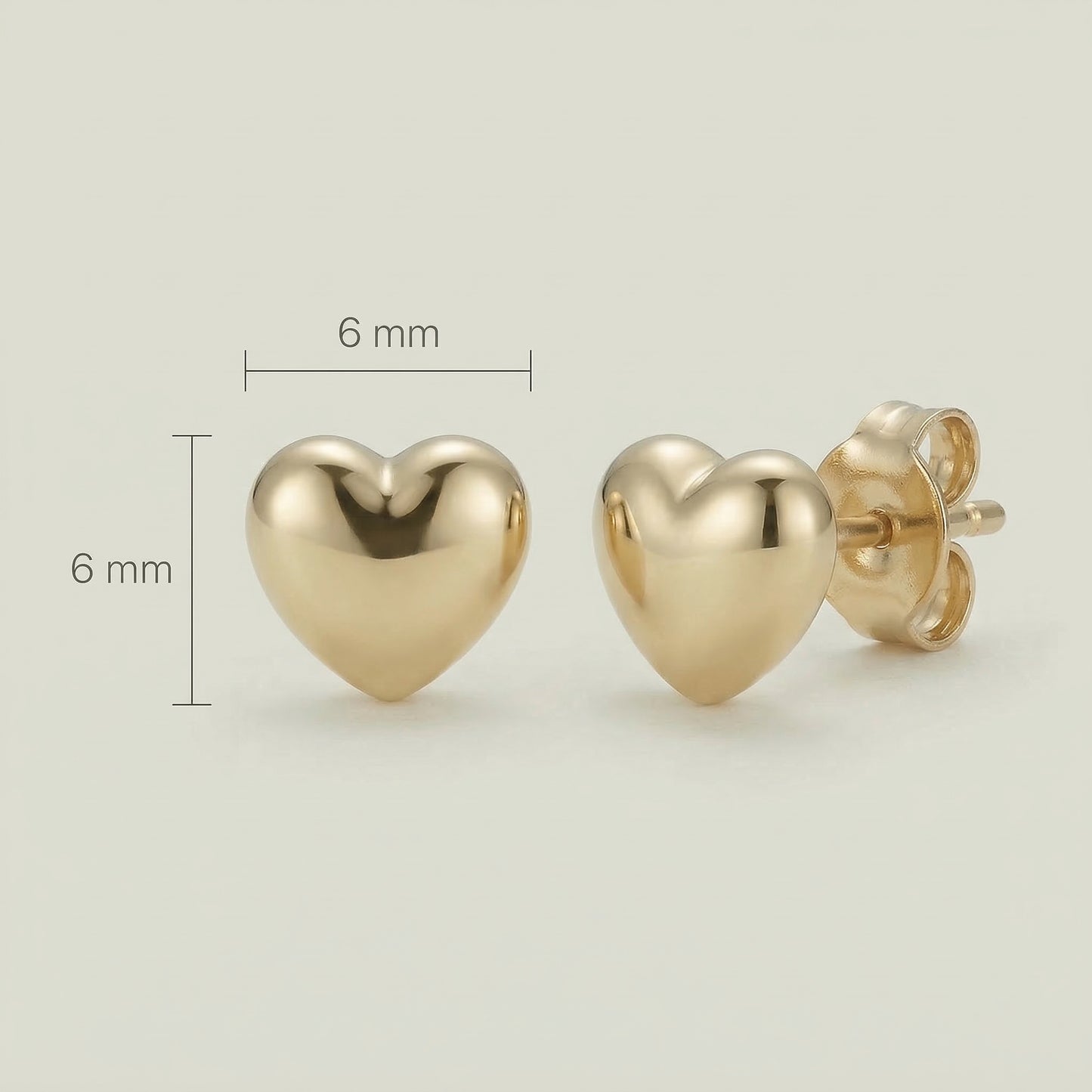 750 Gold Herz Ohrstecker | Kleine Herz Ohrringe aus 18K Gelbgold | PAEEZE